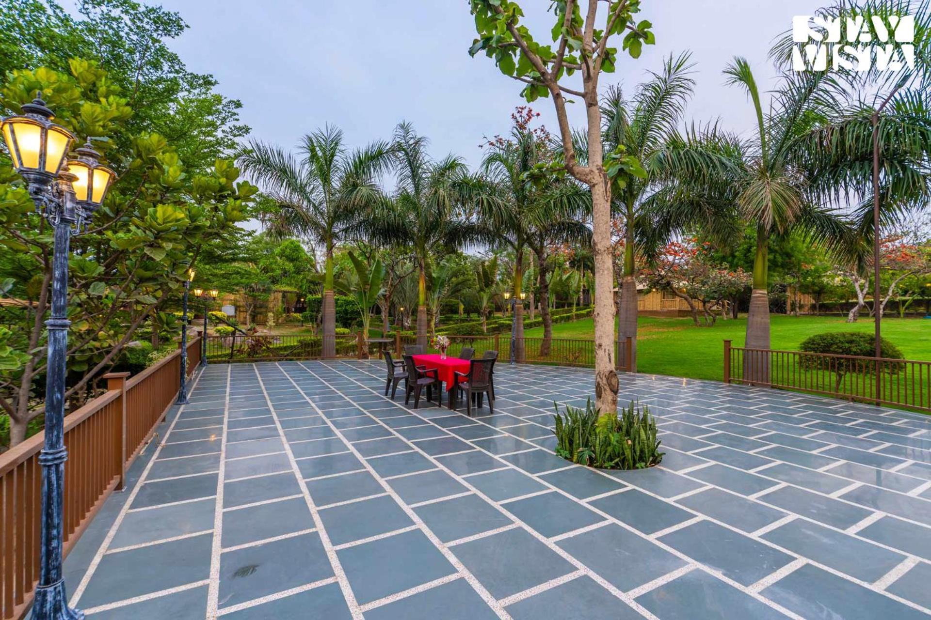 Stayvista At Maple Farms With Pool, Bbq & Bonfire Sohna 外观 照片