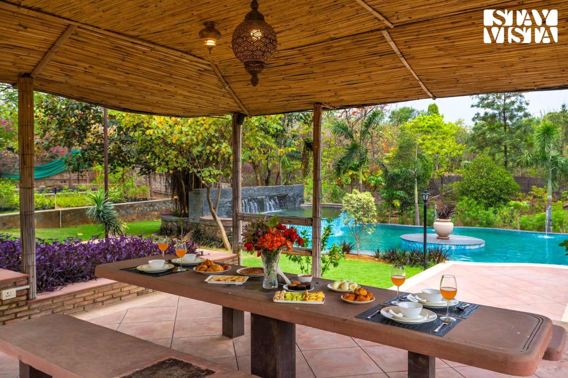 Stayvista At Maple Farms With Pool, Bbq & Bonfire Sohna 外观 照片