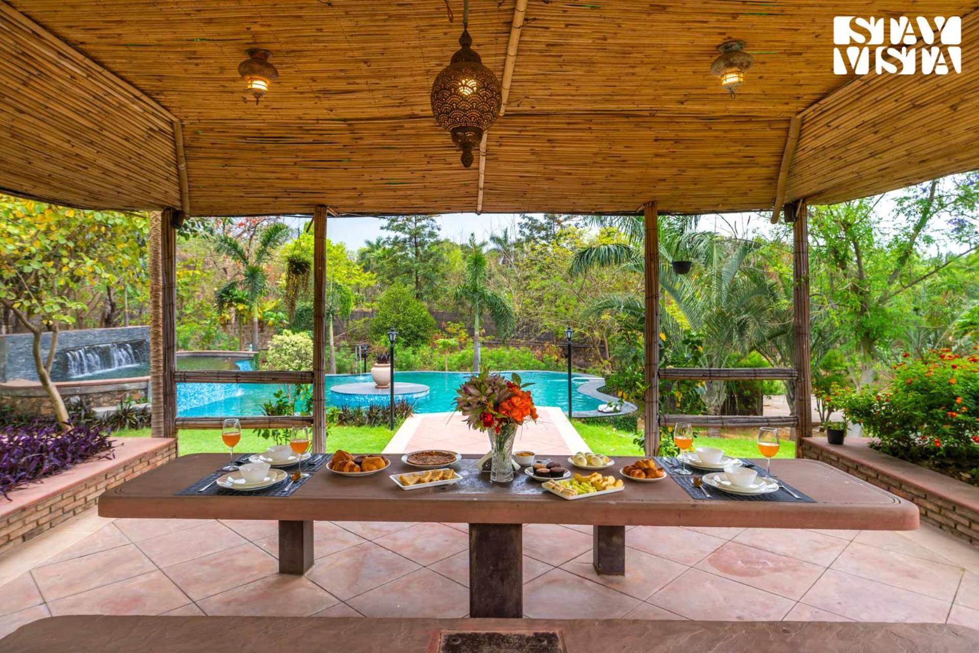 Stayvista At Maple Farms With Pool, Bbq & Bonfire Sohna 外观 照片