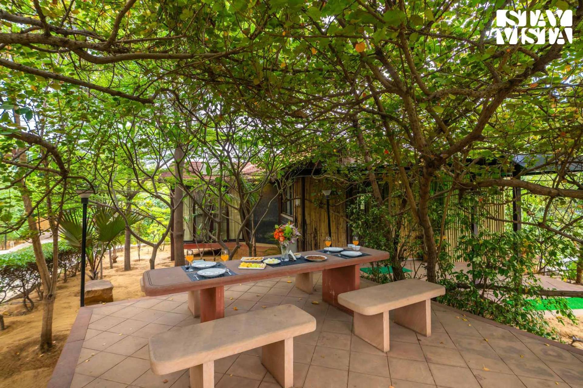 Stayvista At Maple Farms With Pool, Bbq & Bonfire Sohna 外观 照片